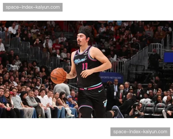 评论：缺乏关键时刻硬解能力，年轻的魔术队是否应在休赛期追求明星后卫？